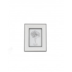 Κορνίζα Πλαστική Σε Λευκό Χρώμα Με Μαύρο Περίγραμμα 13x18cm