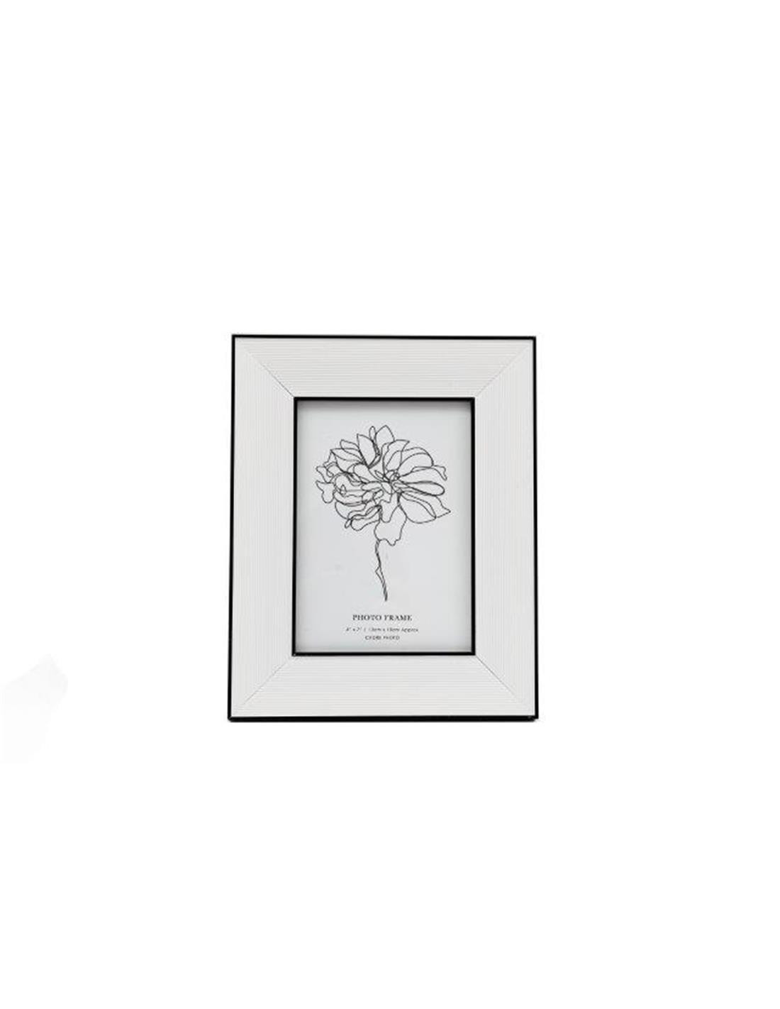 Κορνίζα Πλαστική Σε Λευκό Χρώμα Με Μαύρο Περίγραμμα 13x18cm